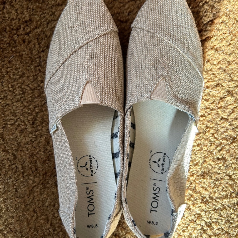 Tom’s shoes